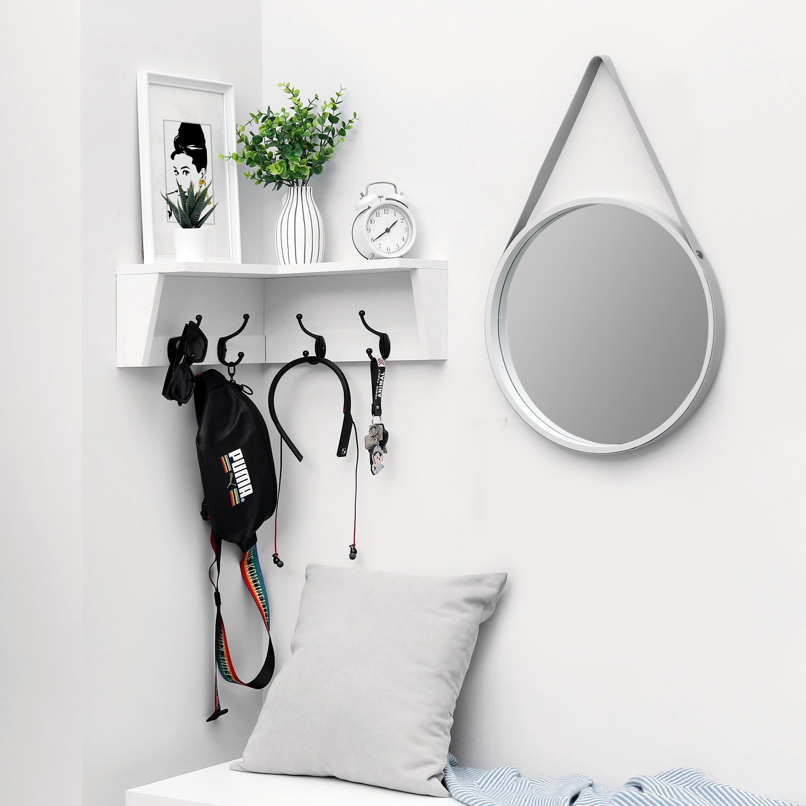 Entryway Wall Mounted Corner Coat Rack in Metal with Hooks